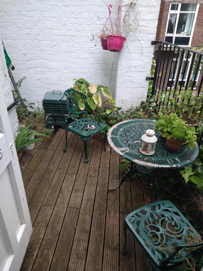 Central London Flat. Georgian Terrace. Bright. Exterior photo